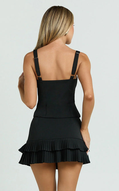 Felicia Mini Skirt - Mid Rise Drop Waist Pleated Skirt in Black