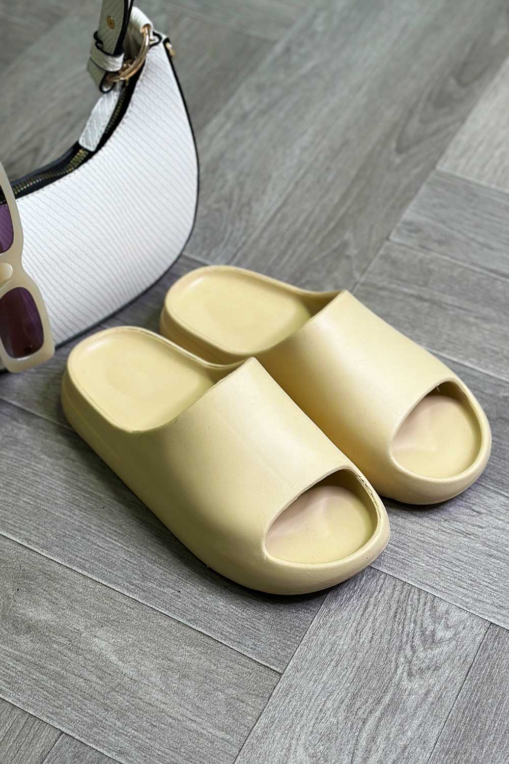 Chunky Sliders Ribbed Rubber Sole Beige