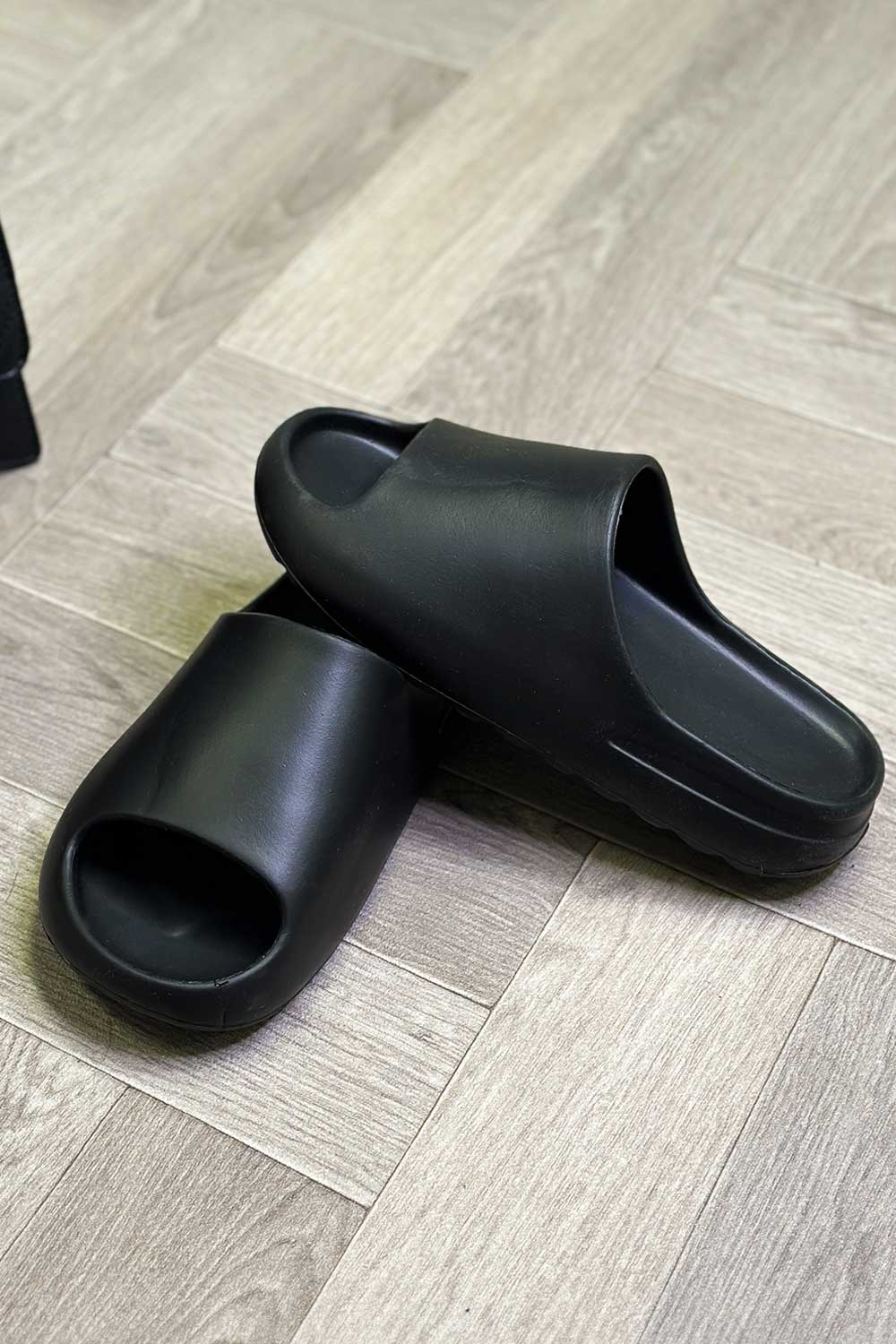 Chunky Sliders Ribbed Rubber Sole Black
