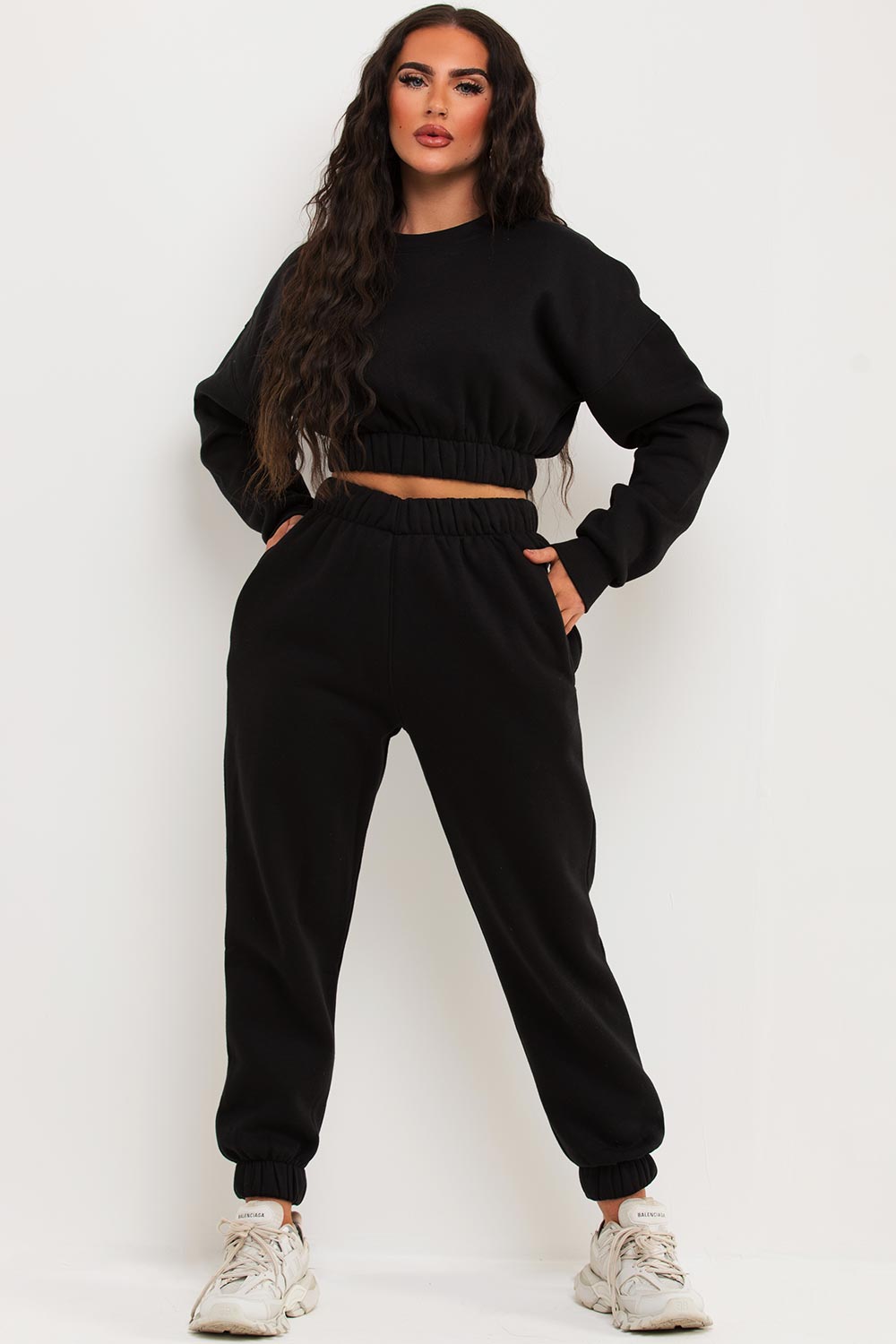 Crop Sweatshirt And Joggers Tracksuit Black