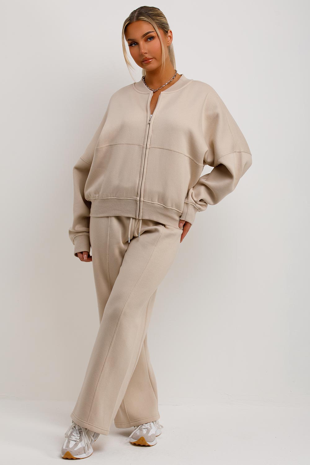 Bomber Sweatshirt With Zip And Joggers Loungewear Set Oatmeal