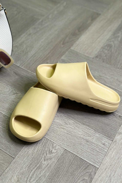 Chunky Sliders Ribbed Rubber Sole Beige