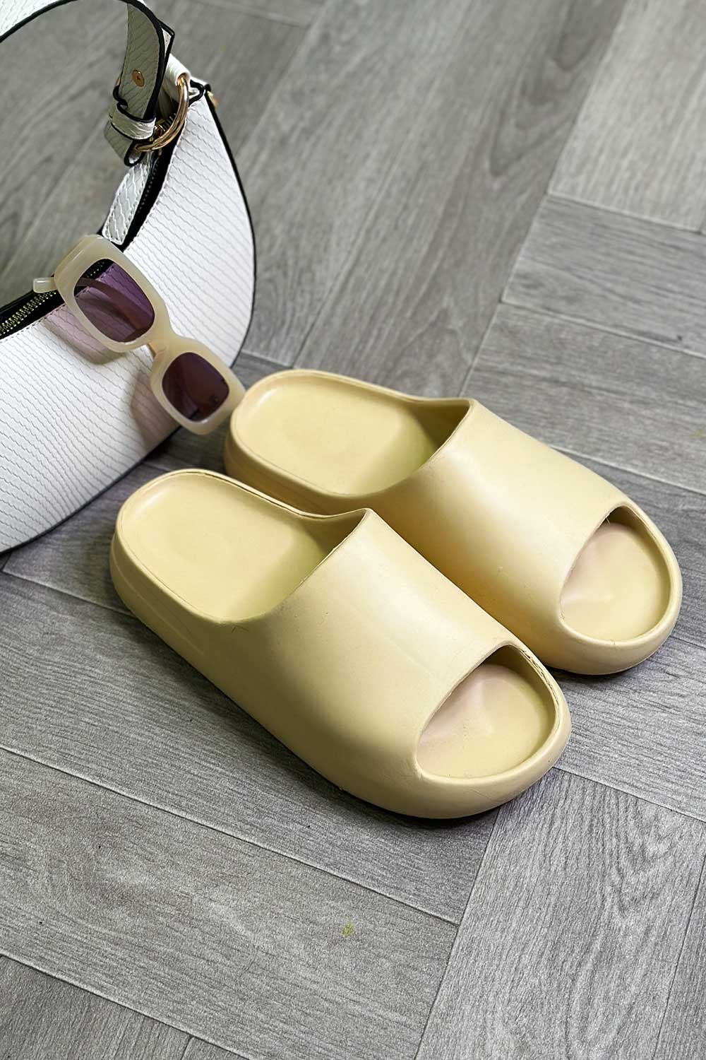 Chunky Sliders Ribbed Rubber Sole Beige